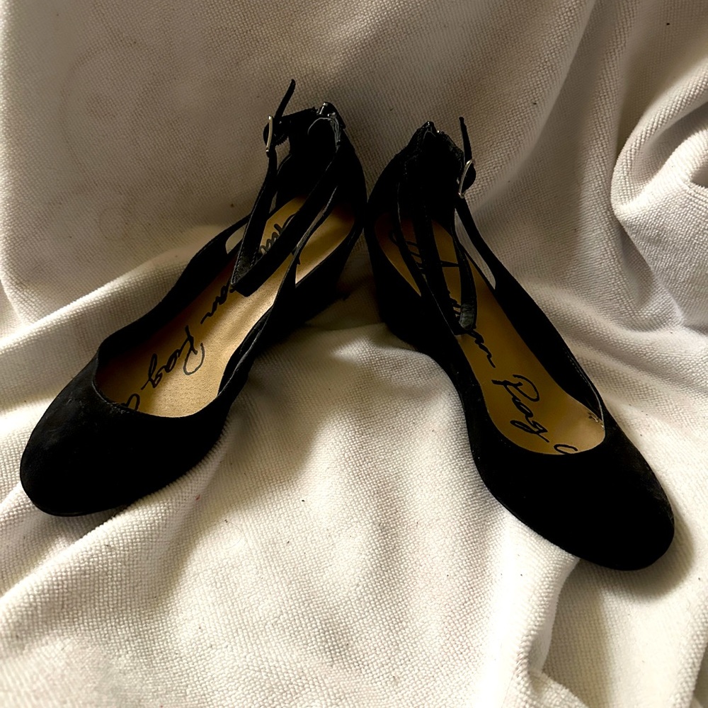 American Rag Wedges Gently Used